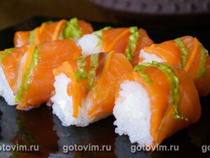   (Tazuna Sushi  Rainbow Roll)