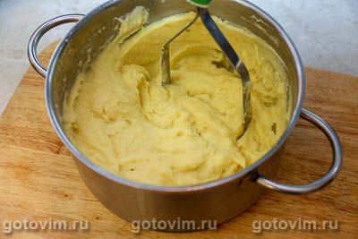 Пюре картофельное с зеленым горошком, Шаг 03