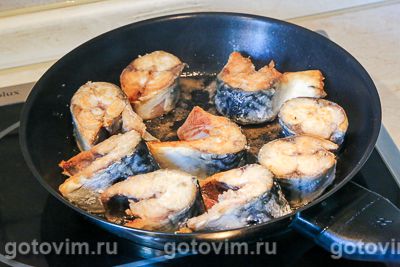 Рыбное рагу из скумбрии в томатном соусе, Шаг 03