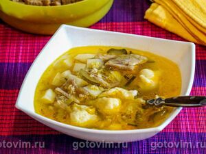 Мясной рассольника с говяжьими ребрышками, пшеном и галушками