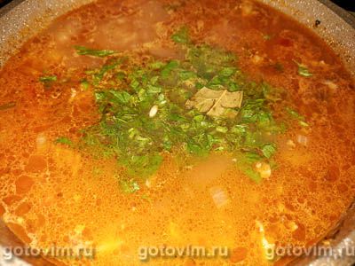 суп с ребрышками и перловкой рецепт. 06. суп с ребрышками и перловкой рецепт фото. суп с ребрышками и перловкой рецепт-06. картинка суп с ребрышками и перловкой рецепт. картинка 06. Суп с перловкой на свиных ребрышках стал одним из самых востребованных первых блюд в нашей семье. Мне, к примеру. Как и моему мужу, особенно нравится вкус перловочки. Она придает как-то утонченности и неповторимости горячему лакомству. Я же об интересном супчике узнала сравнительно недавно. Все как-то варила супы с добавлением макарон. А тут, поехала как-то в гости к подружке с ночевкой, она и угостила меня супом с перловкой. Вкус мне понравился, только подруга его варила диетическим, без мяса и зажарочки.