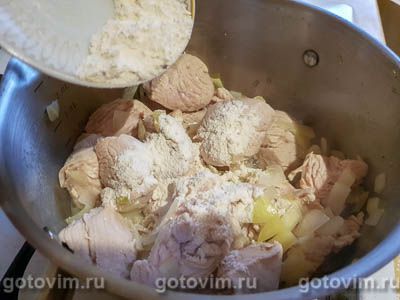 Густой суп из индейки с солеными огурцами, Шаг 04