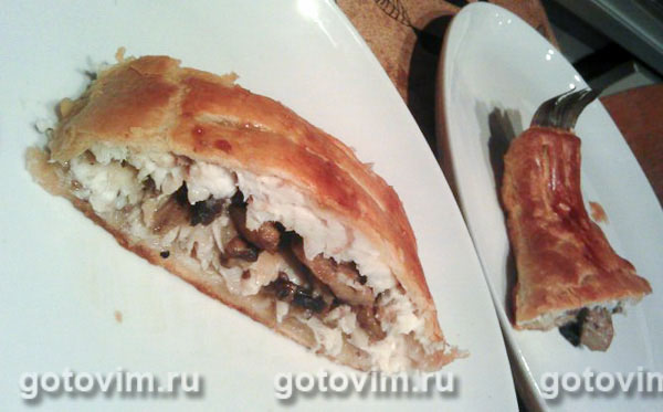 Пирог с рыбным филе и грибами. Фотография рецепта
