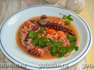 Рис с осьминогами по-португальски