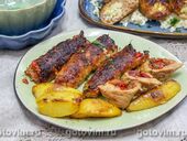 Мясные рулетики из фарша с жареным беконом и перцем