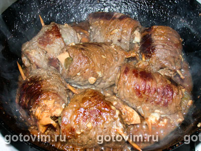 Колбаски из телятины с огурцом и яйцом, Шаг 03