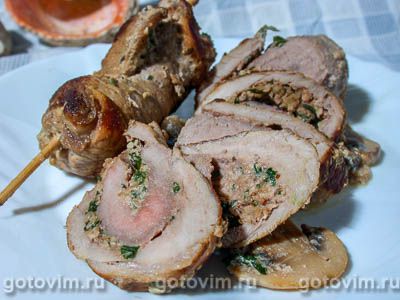 Мясные рулетики с ореховой начинкой. Фото-рецепт