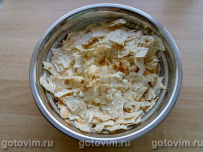 Рваный пирог из лаваша с сыром, творогом и зеленью, Шаг 05