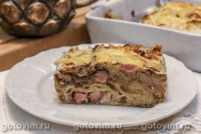 Рваный пирог из лаваша с сыром, грибами и ветчиной. Фото-рецепт
