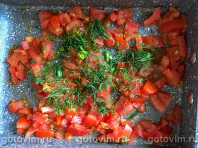 Ржаные макароны с помидорами, укропом и плавленым сыром, Шаг 04