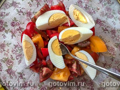 Салат из цветной капусты с помидорами и яйцами, Шаг 05