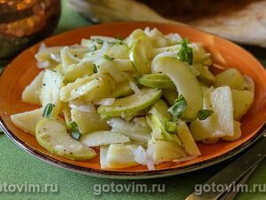 Еврейский салат из картофеля с яблоками