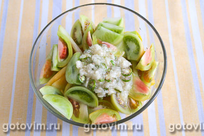 Салат из маринованных зеленых помидоров, Шаг 03