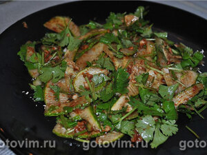 Салат из огурцов с кинзой