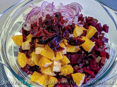 Салат из свёклы с черносливом, апельсином и кедровыми орешками, Шаг 04