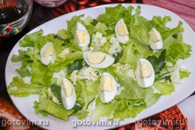 Салат с консервированным тунцом, яйцом и овощами, Шаг 02