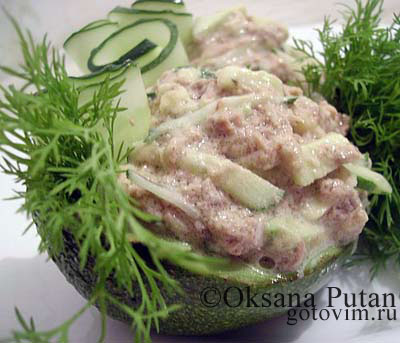 Салат из авокадо с тунцом. Фотография рецепта