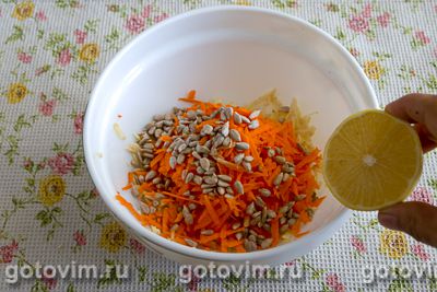Салат из батата, моркови и семян подсолнечника, Шаг 04