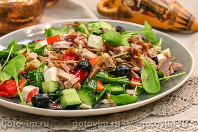 Греческий салат с копченой курицей. Фото-рецепт