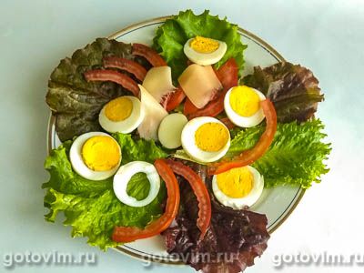Салат из сыра с яйцом и красной редькой под острой заправкой, Шаг 06