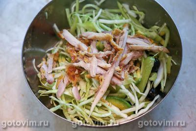 Салат с чипсами, курицей и хрустящим беконом, Шаг 06