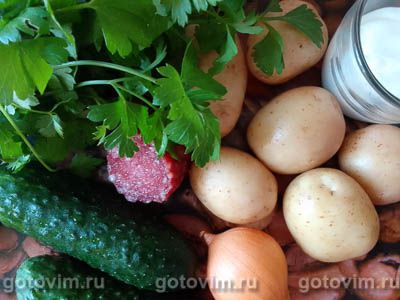 Слоеный салат из картофеля с копченой колбасой, Шаг 01