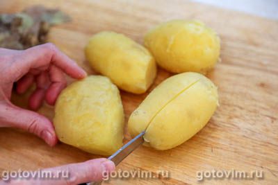 Немецкий картофельный салат с луком и огурцами, Шаг 01