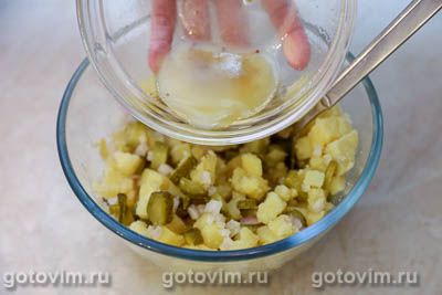 Немецкий картофельный салат с луком и огурцами, Шаг 07