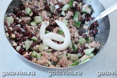 Салат из фасоли с консервированной горбушей, Шаг 07