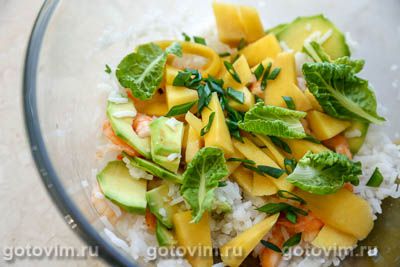 Рисовый салат с креветками, авокадо и манго, Шаг 05