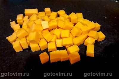 Легкий салат из куриных сердечек с маринованными огурцами, Шаг 03
