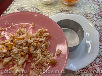 Салат из курицы с морковью по-корейски и плавленым сырком, Шаг 02