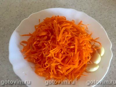 Салат из куриных желудков с маринованным луком и морской капустой, Шаг 04