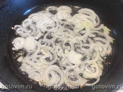 Салат из куриных желудков с маринованным луком и морской капустой, Шаг 05