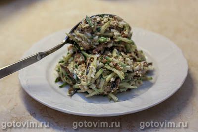 Салат «Муравейник» из картофельной соломки со шпротами, Шаг 11