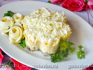 Слоеный салат «Невеста» с курицей и гриб