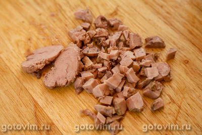 Салат из печени трески с картофелем, маринованным луком и патиссонами, Шаг 07