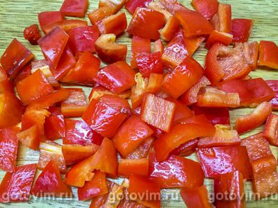 Салат из пекинской капусты с кукурузой, помидорами и болгарским перцем, Шаг 02