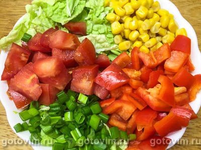 Салат из пекинской капусты с кукурузой, помидорами и болгарским перцем, Шаг 05