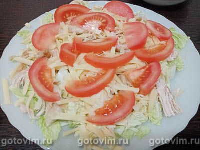 Салат из пекинской капусты с куриной грудкой, сыром и помидорами , Шаг 04