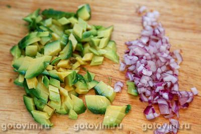 Салат из фасоли с авокадо и селедкой, Шаг 03