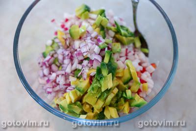 Салат из фасоли с авокадо и селедкой, Шаг 04