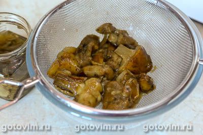 Салат с солеными грибами, картофелем, рукколой и перепелиными яйцами, Шаг 01
