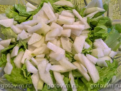 Салат с консервированным тунцом, авокадо и грушей, Шаг 02