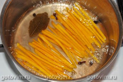 Салат из запеченной свеклы с маринованной тыквой, сладким перцем, рукколой и чесноком, Шаг 01