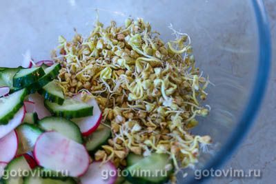 Салат из пророщенной зеленой гречки с овощами, Шаг 02
