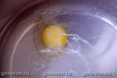 Тост с проростками бобов мунг, жареной свеклой и яйцом-пашот, Шаг 04