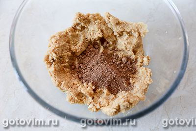 Шоколадная колбаска из печенья с соленым арахисом, Шаг 04