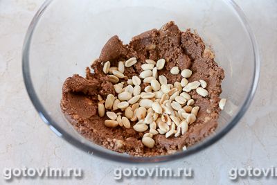 Шоколадная колбаска из печенья с соленым арахисом, Шаг 05