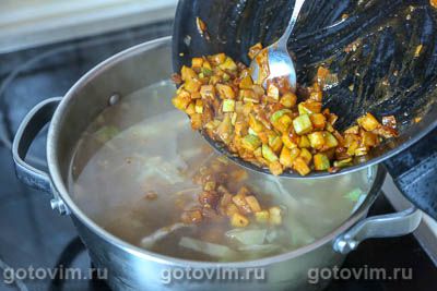 Щи с кабачками и фасолью, Шаг 08